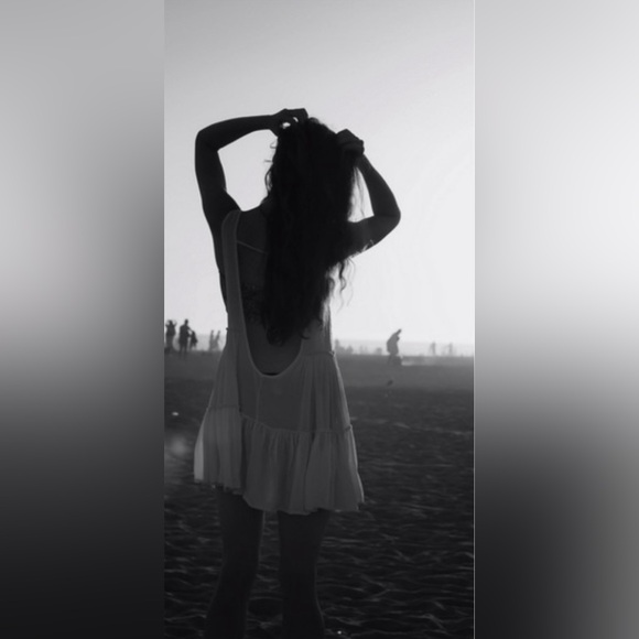 Welcome To The Bougie Babe Consignment Boutique… Please Read! - Picture 13 of 13